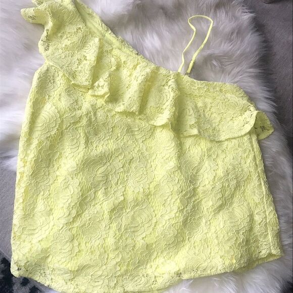 ✨HP✨MINE Women's Lace One Shoulder Top✨ - Picture 6 of 7